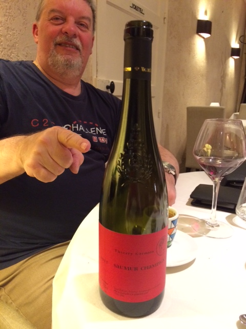 The restaurant by the bridge in Chateauneuf