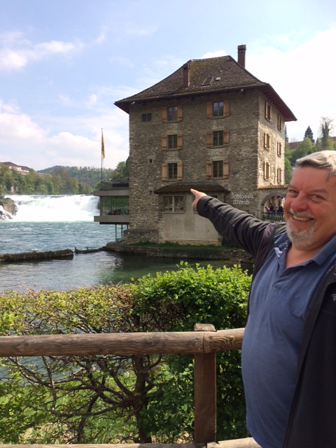 Pointing at the Fall