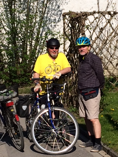 Two old blokes in the hospital garden - Luzern